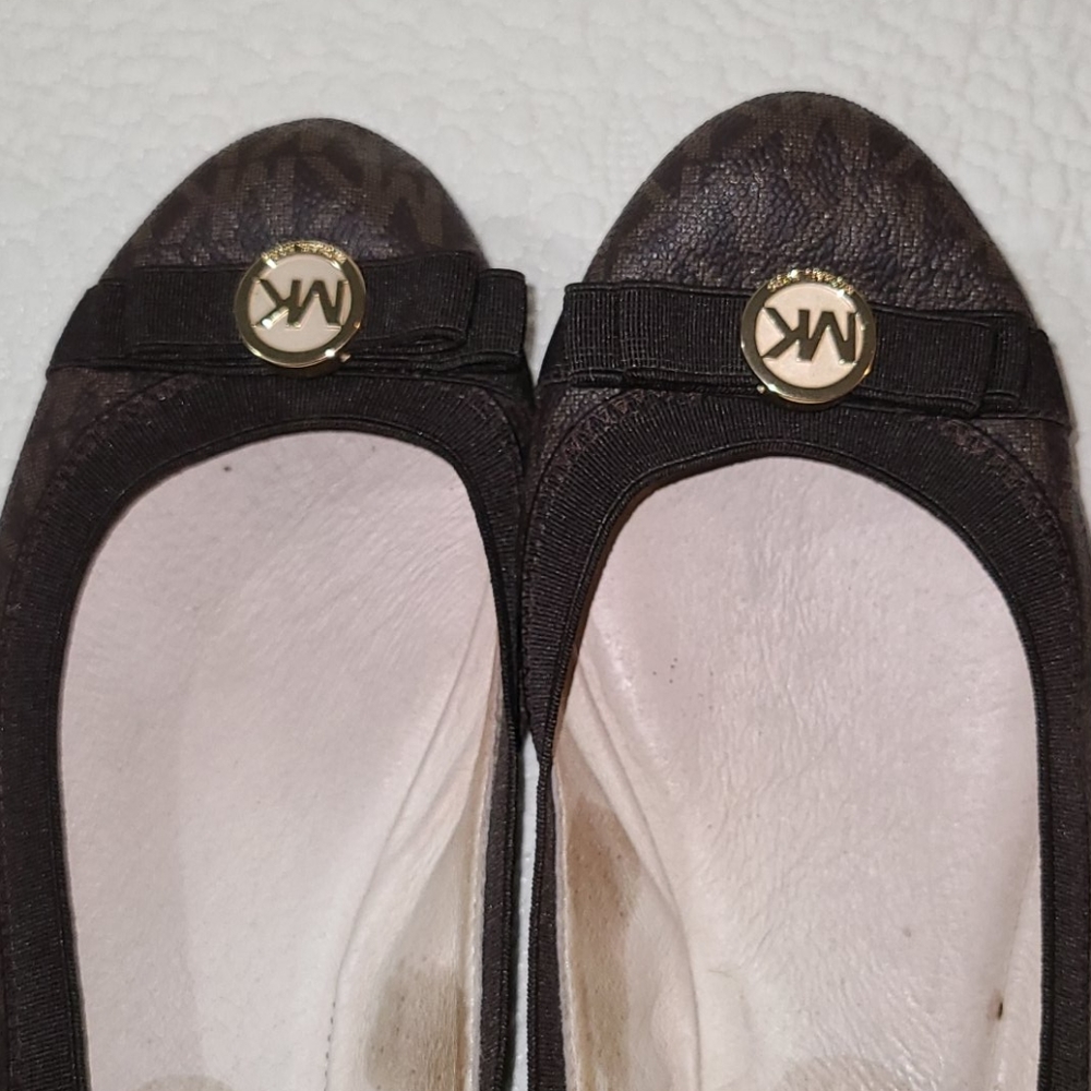 Brown MK flats small fold logo pattern with bow - Picture 7 of 11